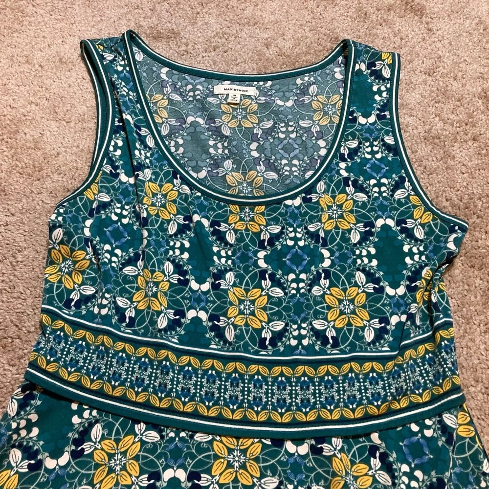 Max Studio M Dress. Green Yellow floral Midi length - Picture 3 of 7